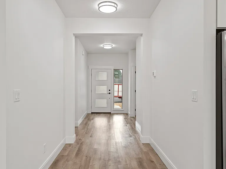 16501 N Columbus Dr — Photo 4