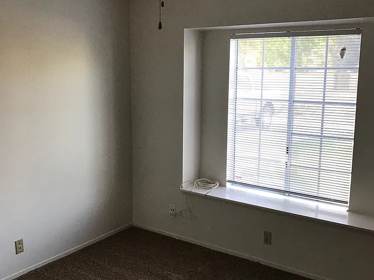 5233 W Iris Ct — Photo 10