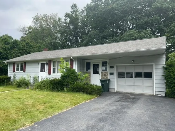 19 Raven St, Leominster, MA 01453
