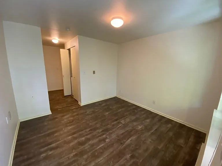 6th Ave Apartments — Photo 53