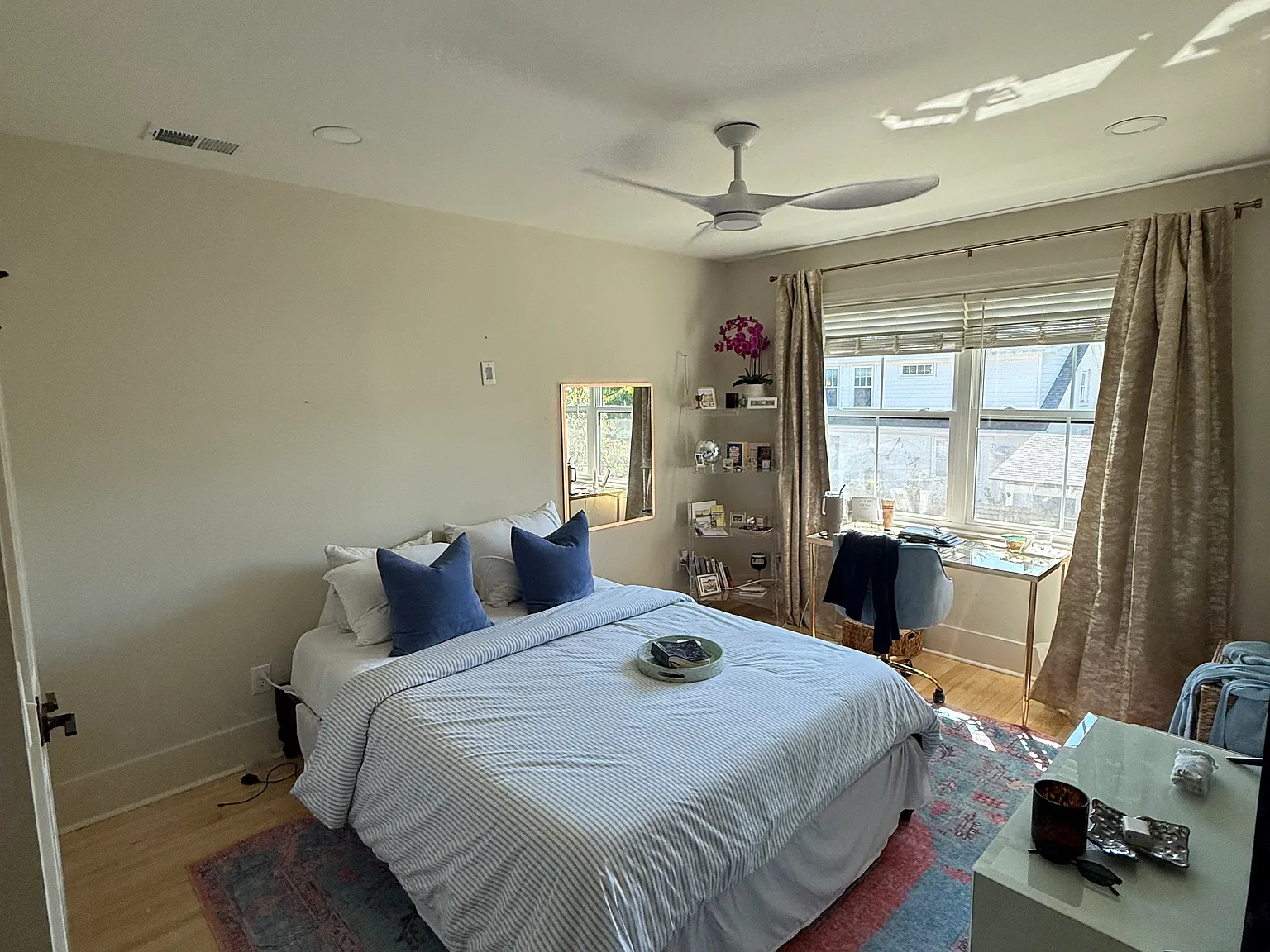 3 bed, 1420 sqft, $4,600 — Photo 2