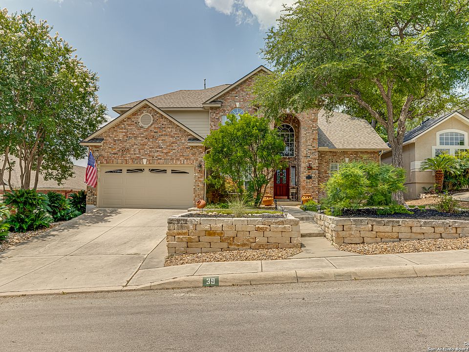1st image of 39 Silverhorn Dr