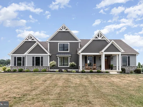 68 N Dickinson School Rd, Carlisle, PA 17015