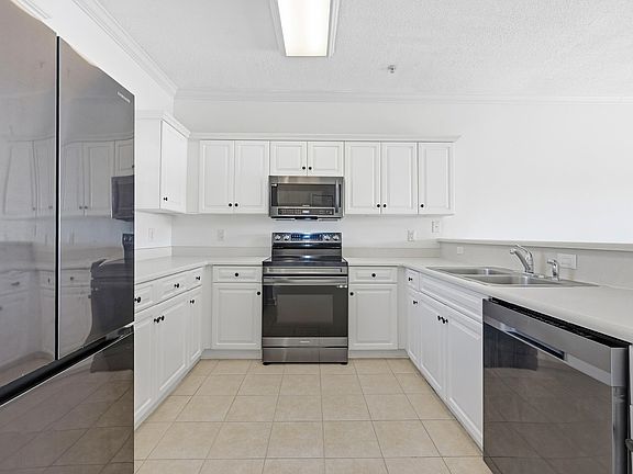 4th image of 304 Kiskadee Loop #3F