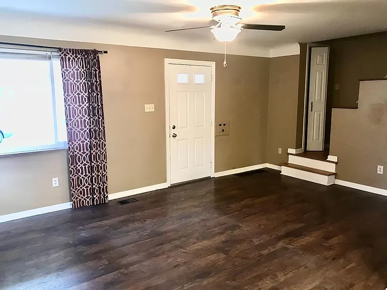 1101 Morado Dr — Photo 2