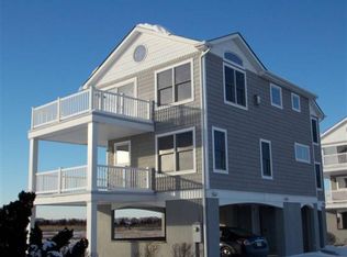 6 Neptune Dr, Somers Point, NJ 08244