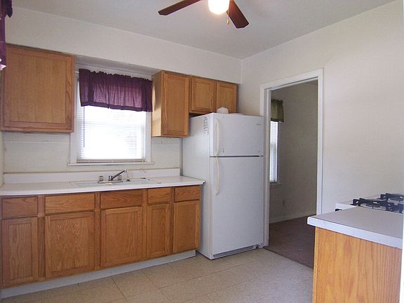 kitchen - appliances include