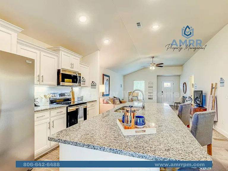 1718 Farmer St — Photo 11