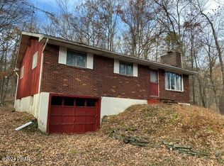 241 Forest Ridge Dr, Hawley, PA 18428