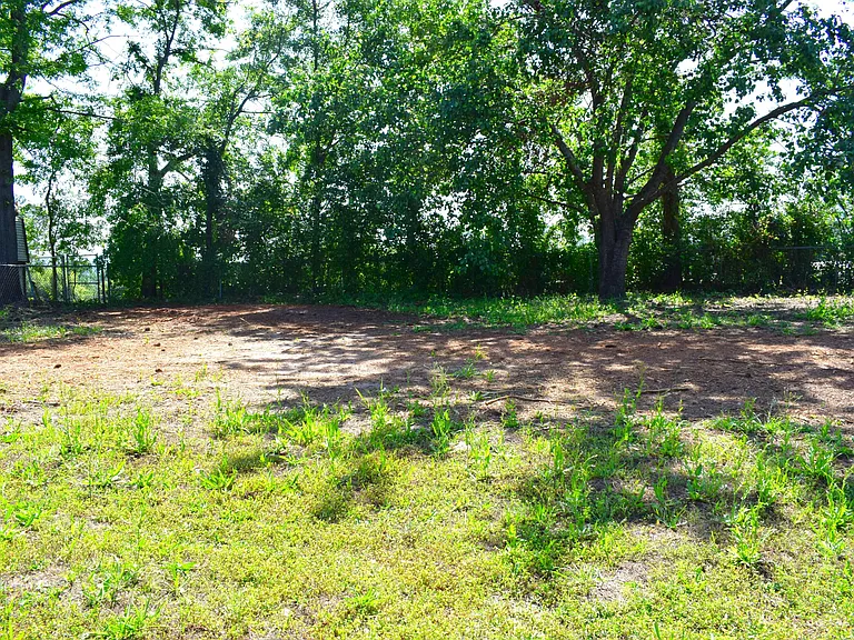 1022 Oakdale Rd — Photo 30