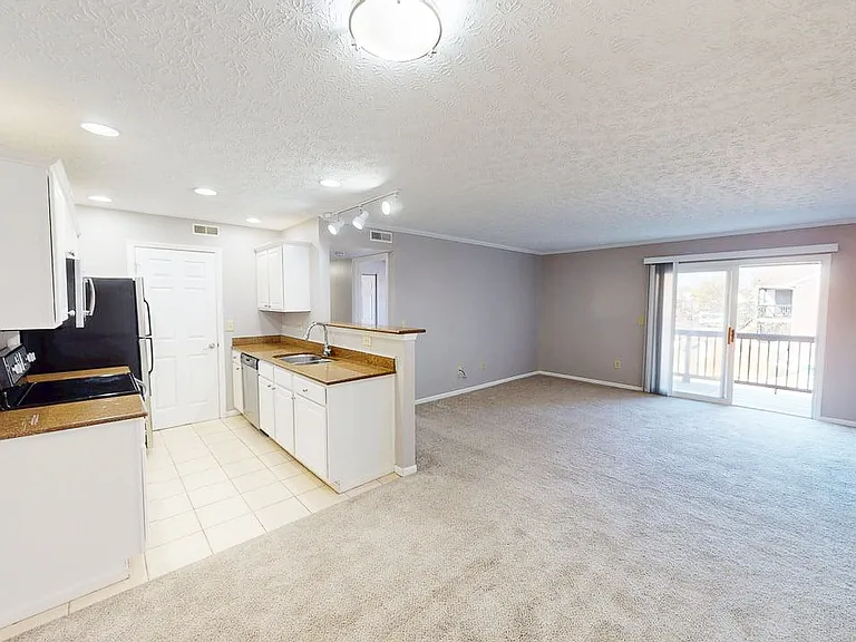5359 Cypress Chase — Photo 16