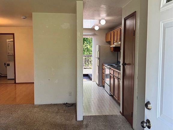 3rd image of 9125 15Th Place SE