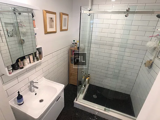 Rented by Highline Residential | media 15