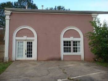 2nd image of 4039 Landress Way