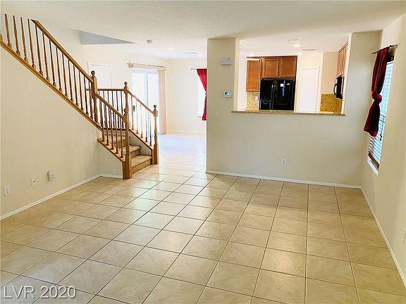 5th image of 599 Port Talbot Ave