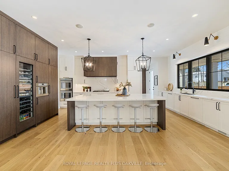 2057 Salvator Blvd — Photo 17