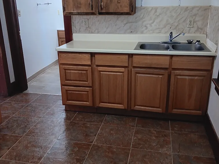 1389 Main St #5 — Photo 2