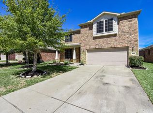 8207 Running Brook Ln, Rosenberg, TX 77469