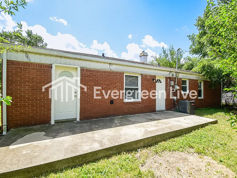 7804 Cullen Dr — Photo 15