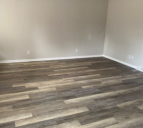 2nd image of 1234 N Dobys Bridge Rd #1234
