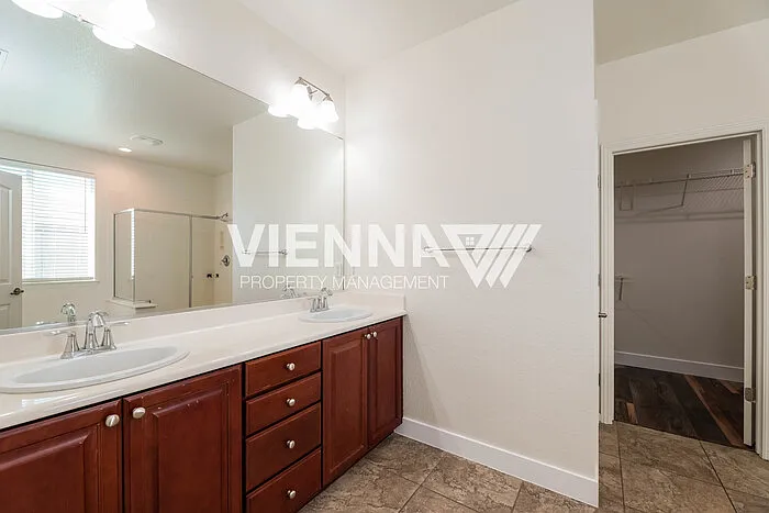 3217 Village Center Dr — Photo 10