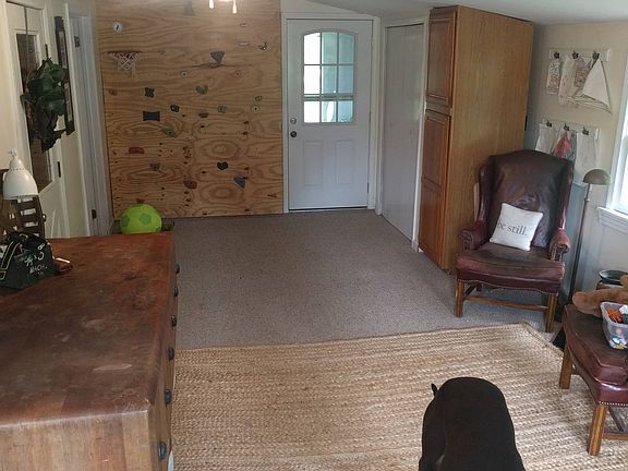 Den / rec room entrance