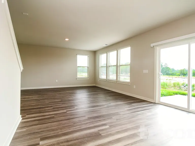 1720 Lannister Ave — Photo 3