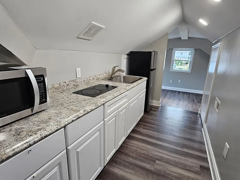 6738 Danville Ave — Photo 3
