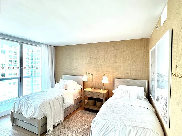 16400 Collins Ave #1541 — Photo 9