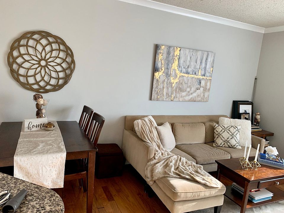 Showing different furniture configurations in the living area