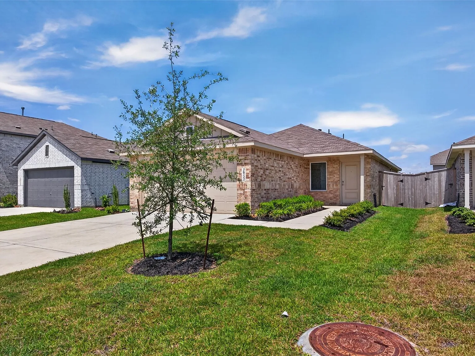 3 bed, 2.0 bath, $1,900 — Photo 2