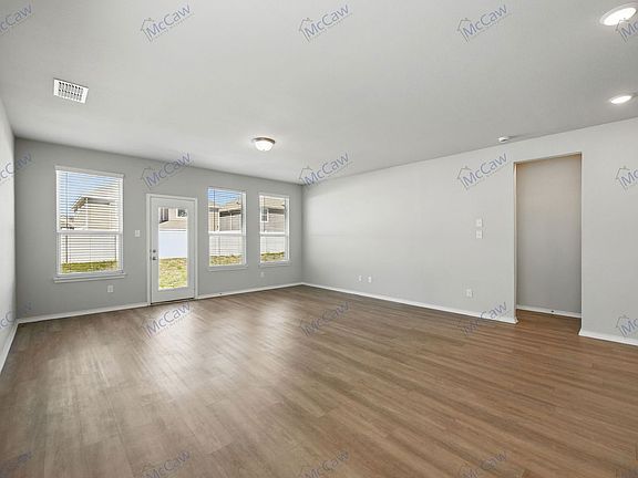 5th image of 5909 Hopkins Dr