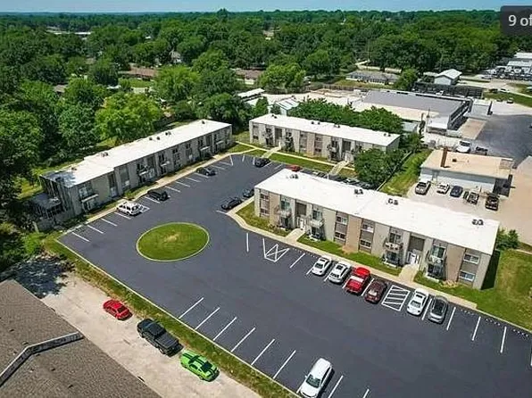 900 E Ohio St #1B, Clinton, MO 64735