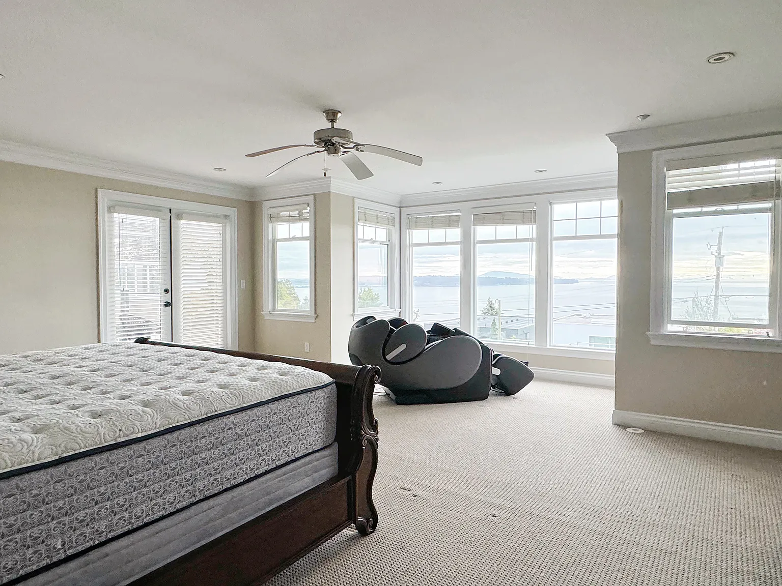 4 bed, 4000 sqft, $5,300 — Photo 3