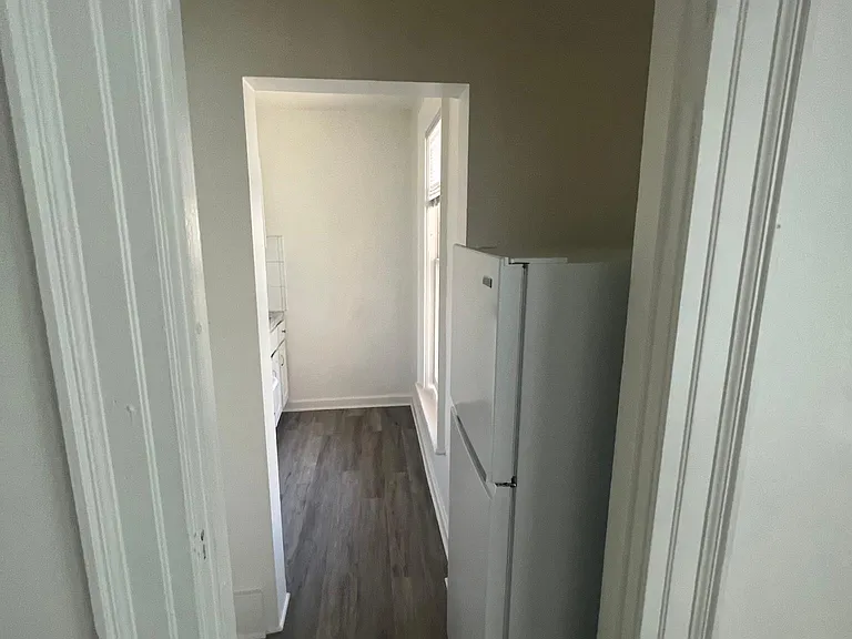 2111 S Union Ave #4 — Photo 14