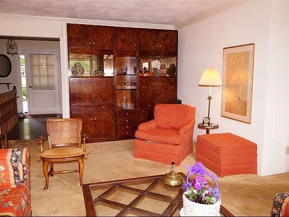 3rd image of 500 Apache Dr
