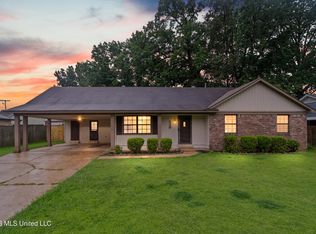 539 Lake Shore Dr N, Southaven, MS 38671