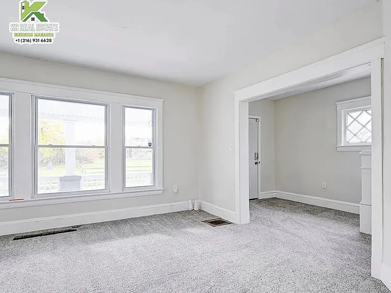 10517 Elk Ave — Photo 2