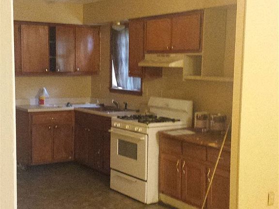 5th image of 361 N McFarland Dr S