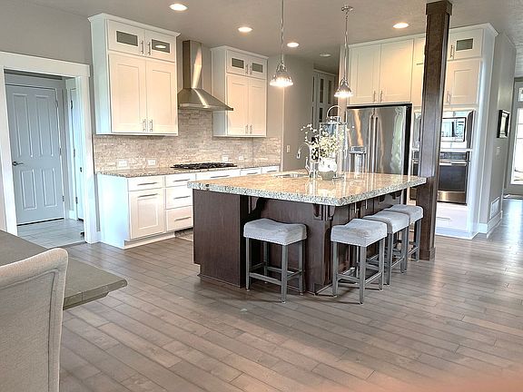 4th image of 13223 E Bitteroot Ln