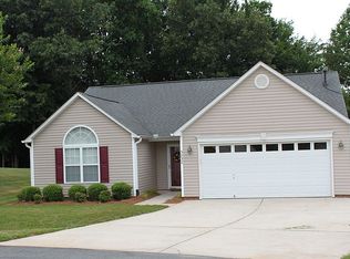 3832 Ranier Ct, Walkertown, NC 27051