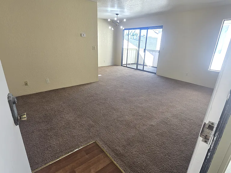 The Peppertree Apartments — Photo 36