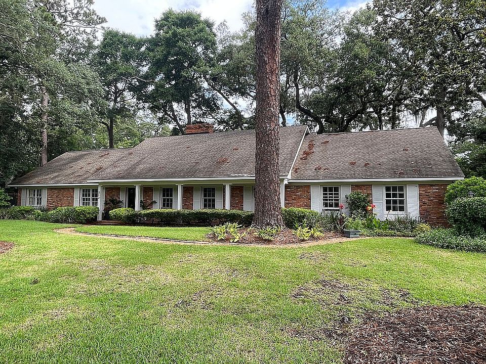 1st image of 212 Devonwood Dr