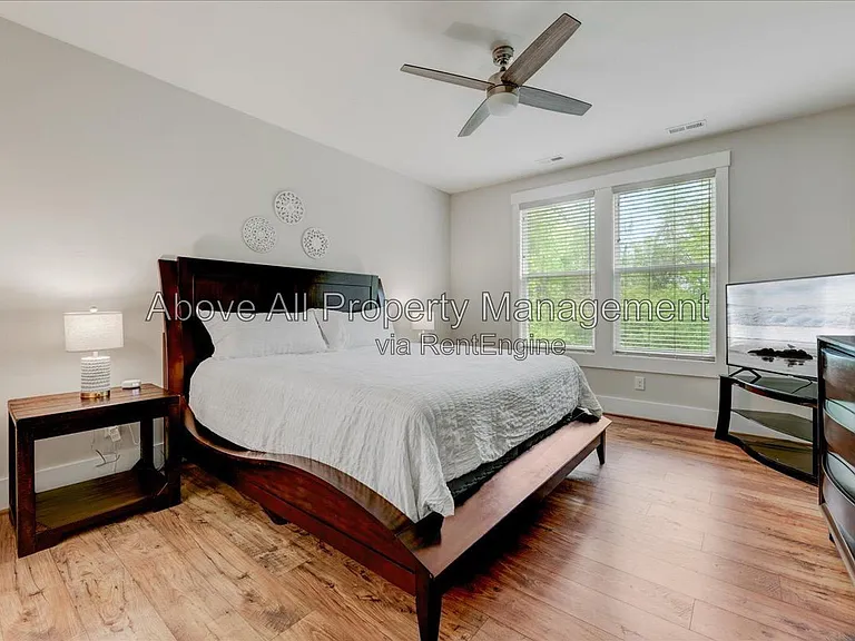 4408 Walker Hallow St — Photo 18