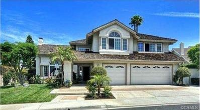 Welcome to 5 Skycrest located in the desirable community of Turt