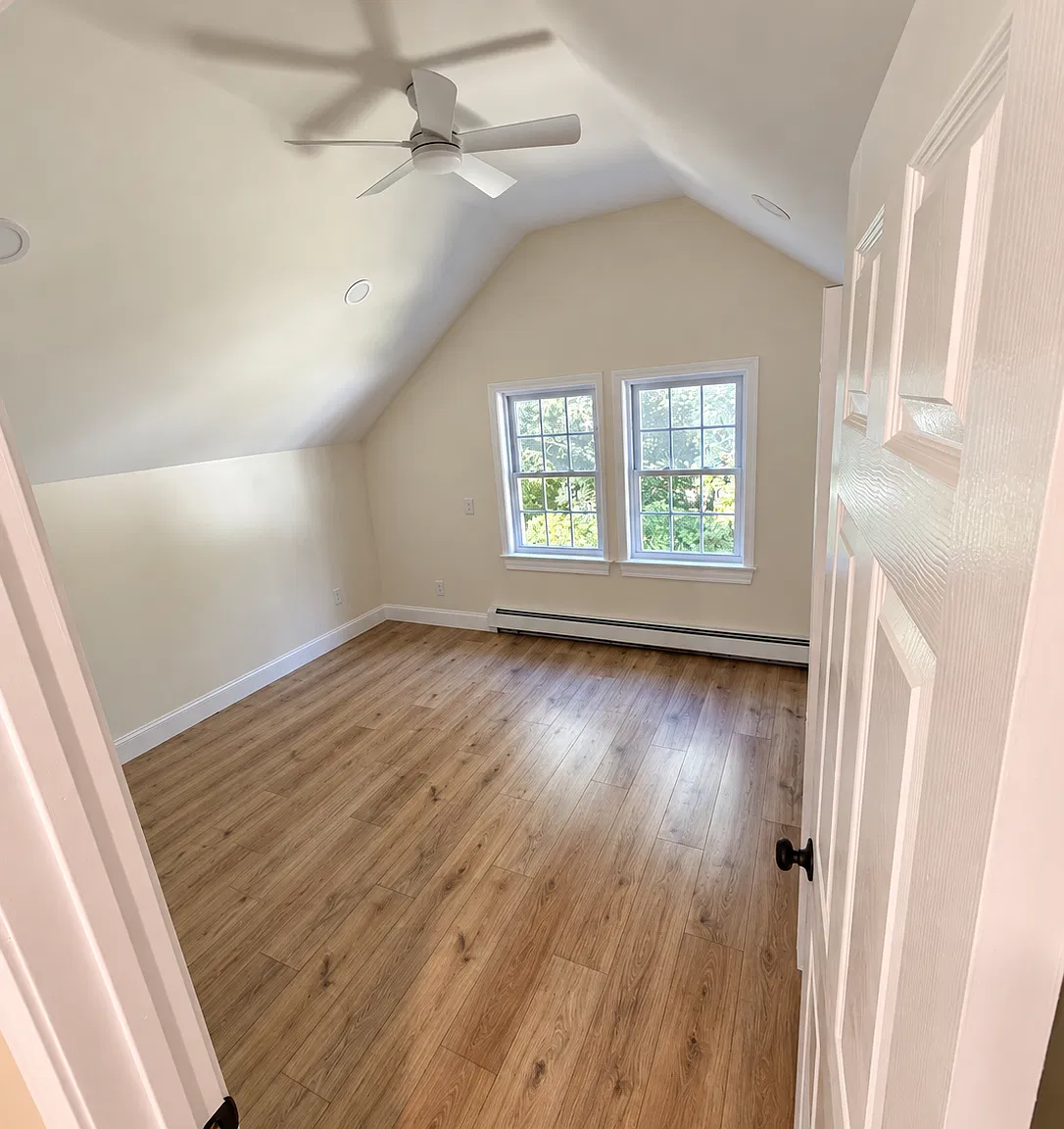 3 bed, 1607 sqft, $3,350 — Photo 4