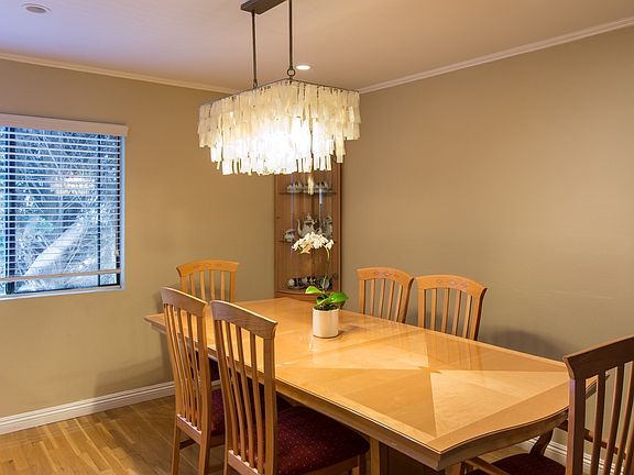 5th image of 5848 Hazeltine Ave APT 5