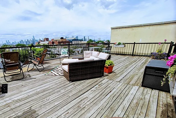 Rented by Compass | media 18