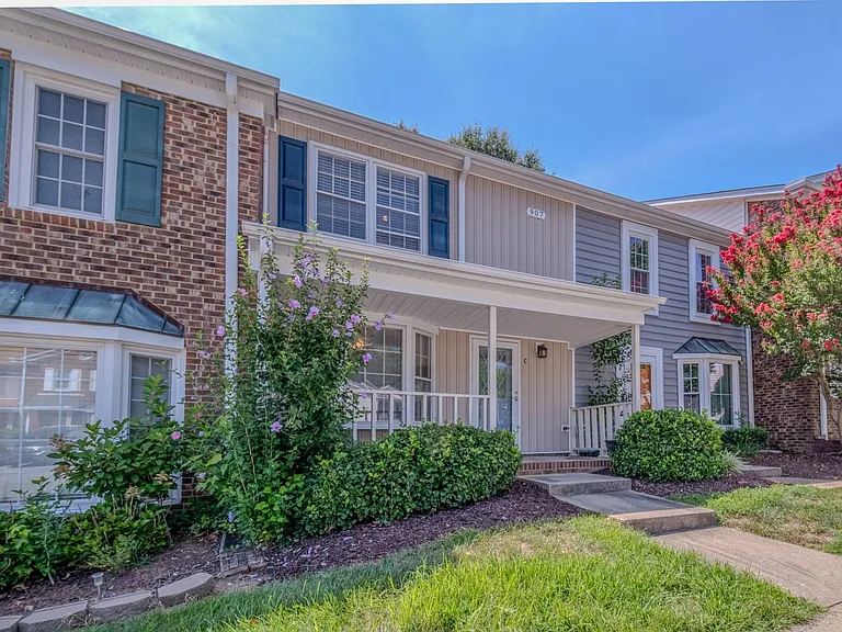 907 Shelby Dr #C — Photo 1