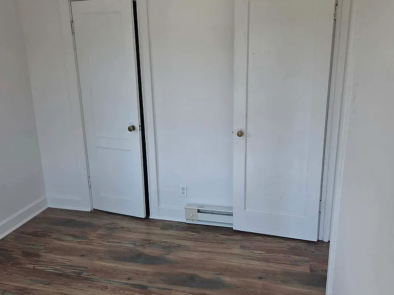 404 Walnut St #B — Photo 5